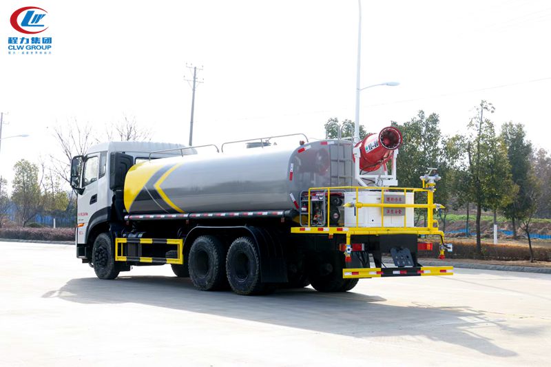 高端东风天龙18方洒水车