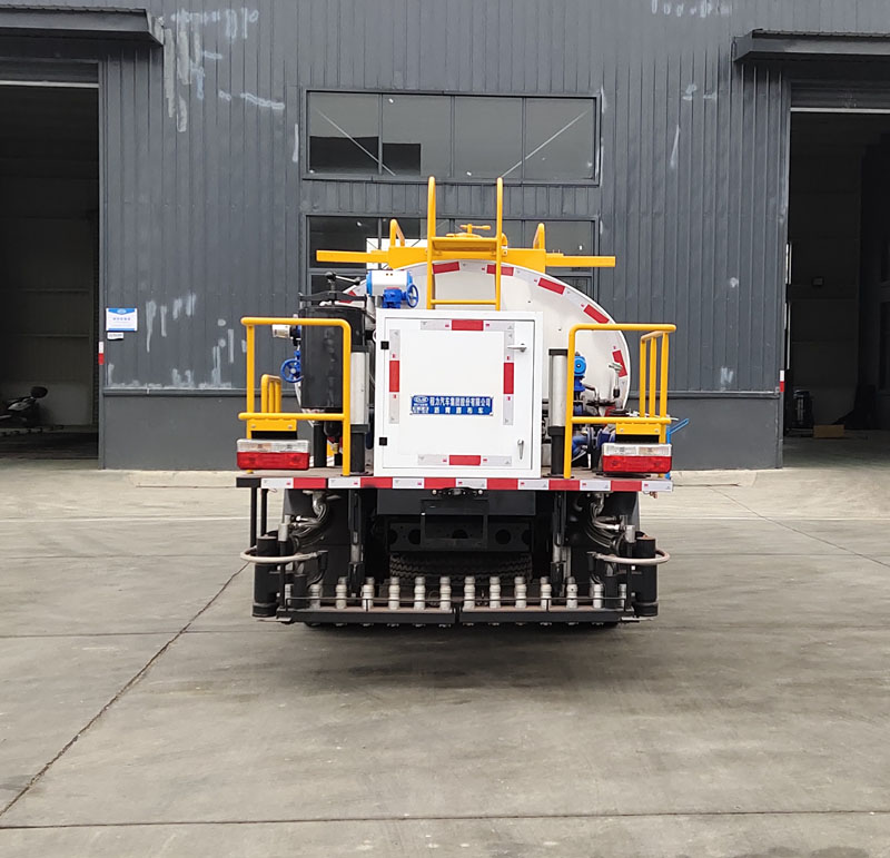 程力牌CL5070GLQ6LS型沥青洒布车